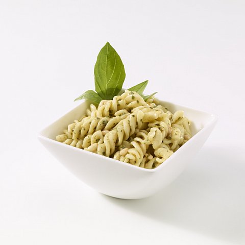 Pastasalat mit Pesto 1 kg